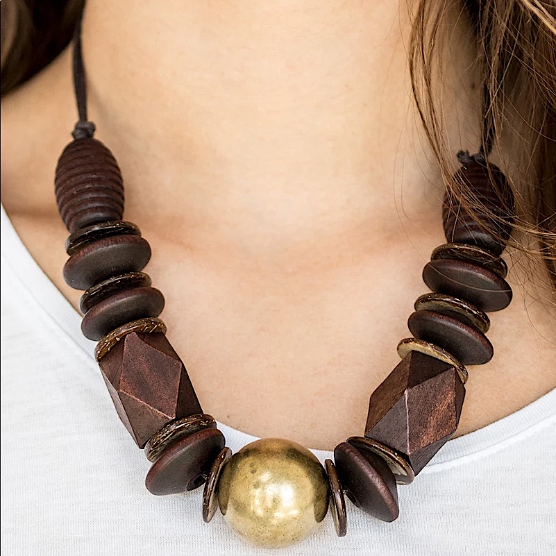525 Grand Turks Getaway Brass Necklace 8$